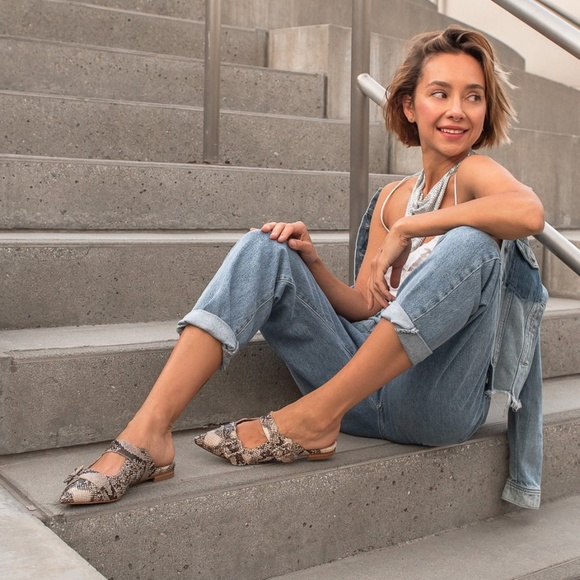 HANNAH Pointed Toe Snakeskin Mule - Beige - Picture 8 of 8